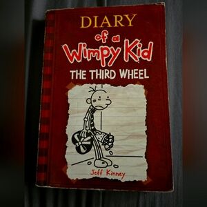 Diary Of A Wimpy Kid: The Third Wheel - Red Cover
